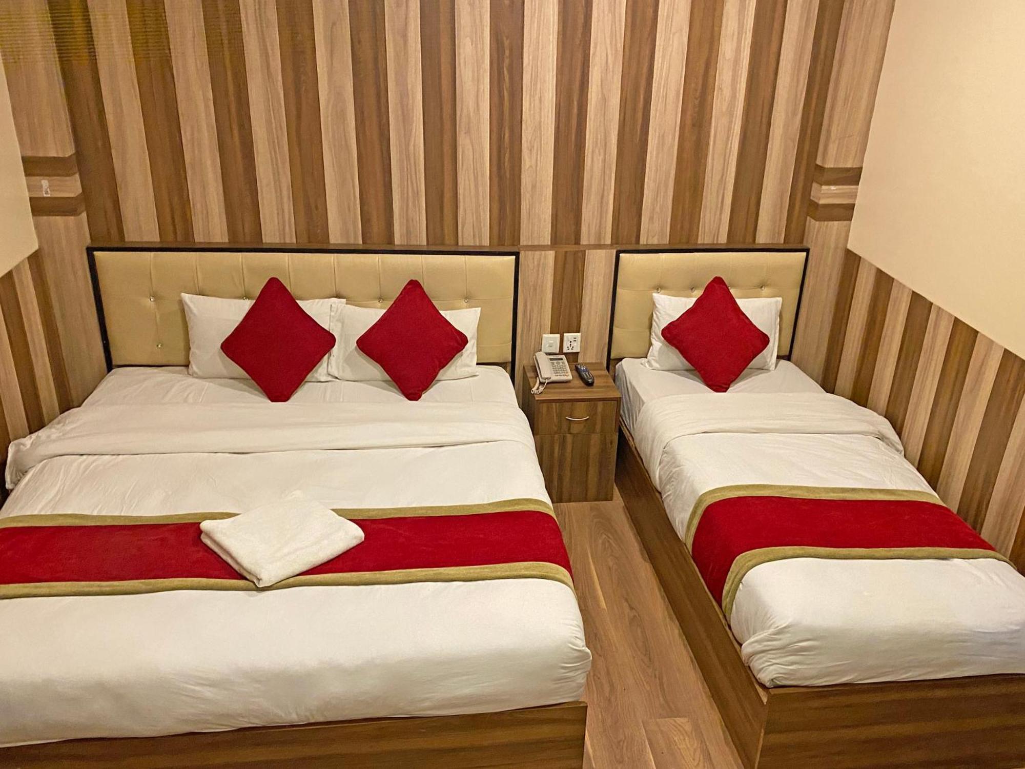 Hotel Airport Holiday Kathmandu Exterior photo